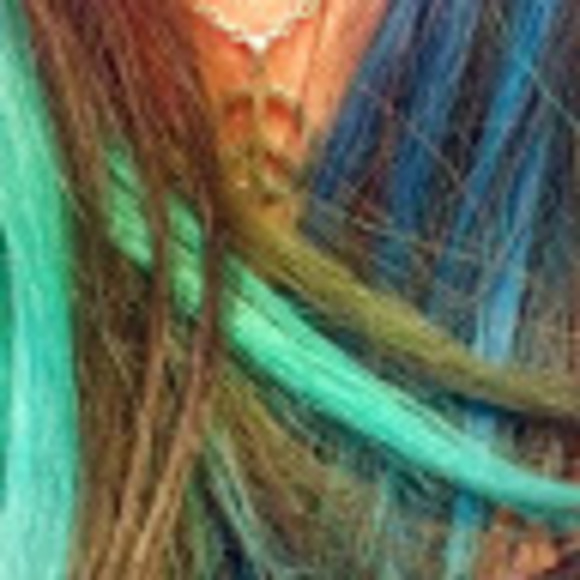 Meet your Posher, Lisa - Picture 1 of 1